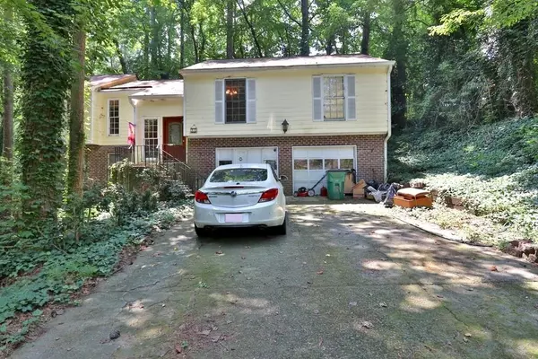 17 BROOKCREST DR, Marietta, GA 30068