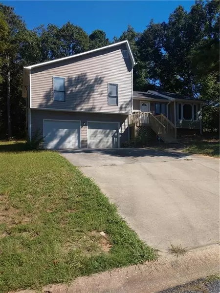 2860 Herron CIR, Snellville, GA 30039