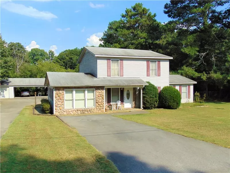 404 Woodland TER, Calhoun, GA 30701