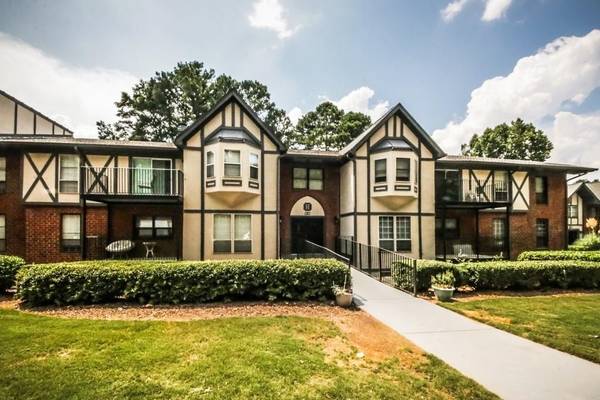 6851 Roswell RD #H-18, Sandy Springs, GA 30328