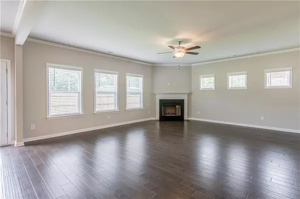 Hoschton, GA 30548,5194 Sunlake DR