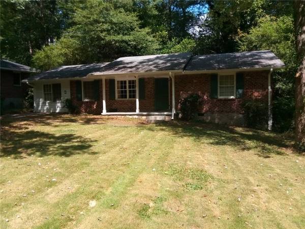 2582 Wood Trail LN, Decatur, GA 30033