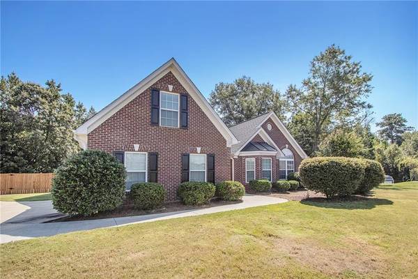 1028 Crown Landing Pkwy, Mcdonough, GA 30252