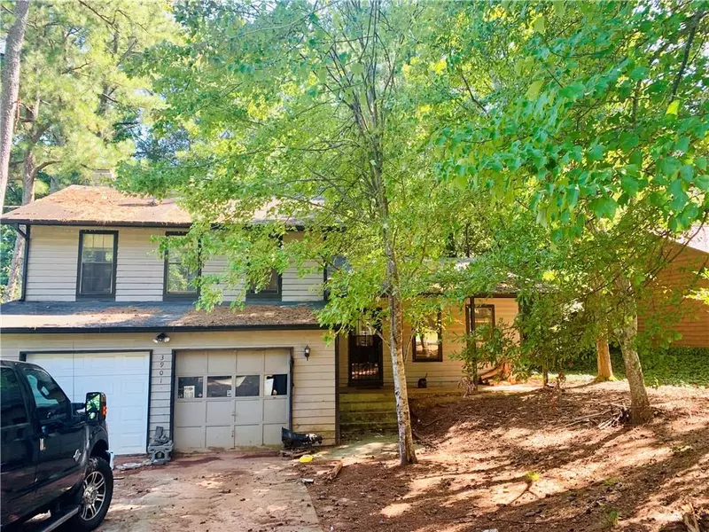 3901 W Wood PATH, Stone Mountain, GA 30083