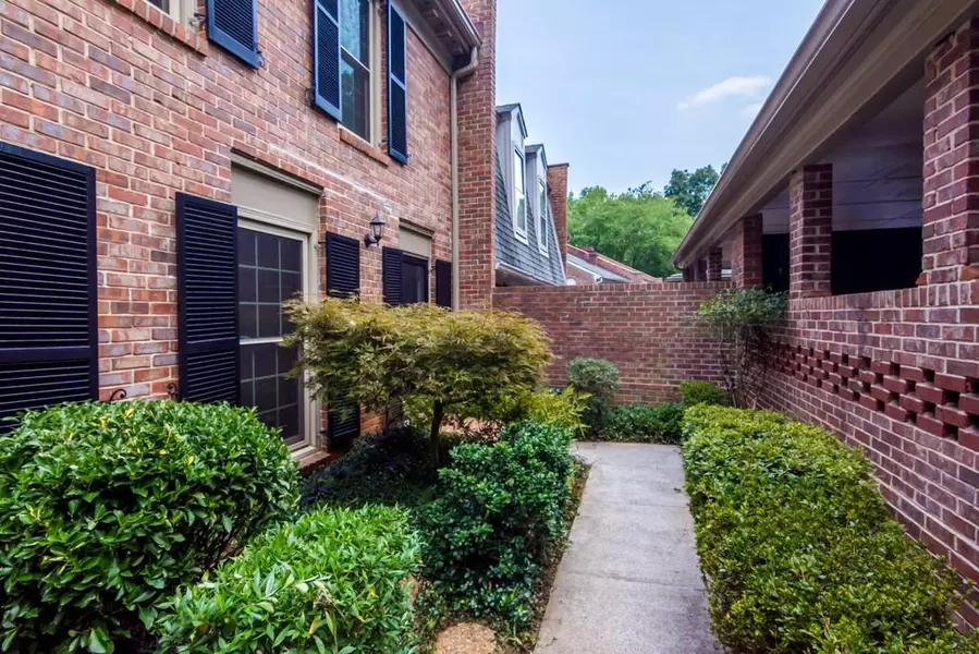 372 The Chace, Sandy Springs, GA 30328