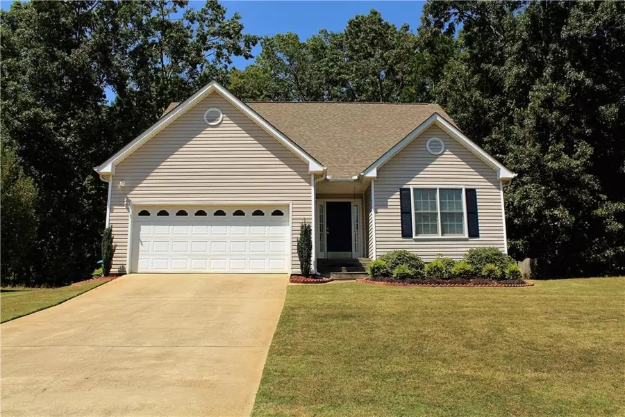 395 Birchfield DR, Statham, GA 30666