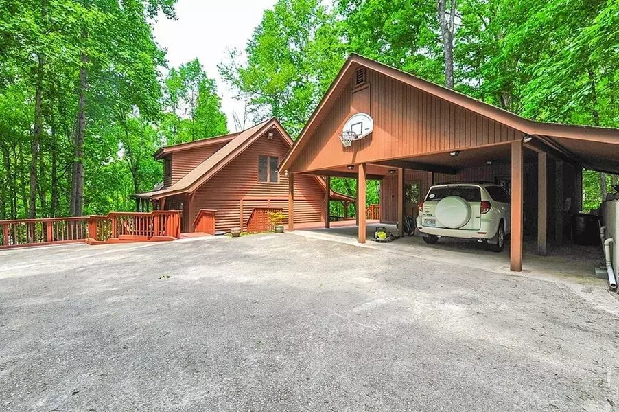 3152 LAKE RANCH DR, Gainesville, GA 30506