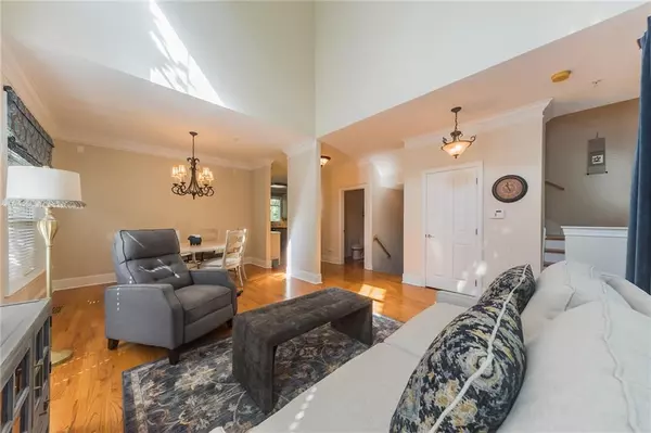 Atlanta, GA 30342,1123 Glenridge PL