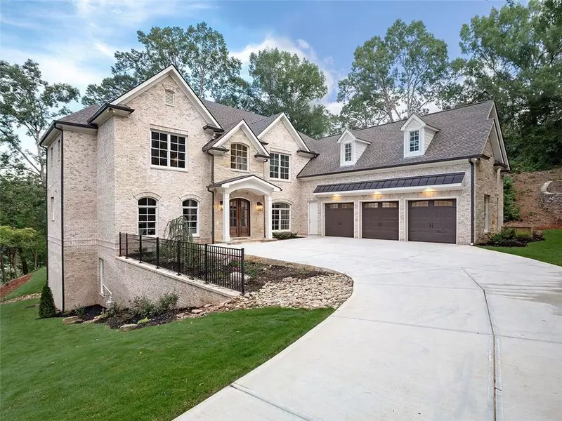 1465 N Riverside CIR, Sandy Springs, GA 30328