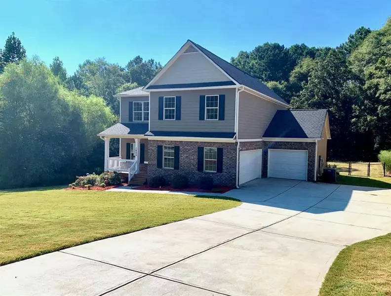 1405 Rock View LN, Loganville, GA 30052