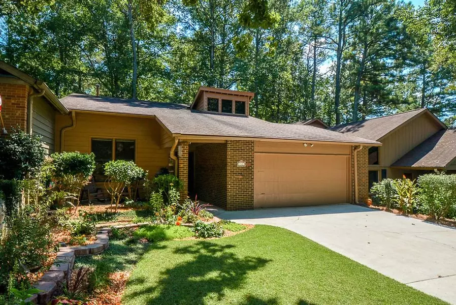 260 LAKEVIEW RDG W, Roswell, GA 30076