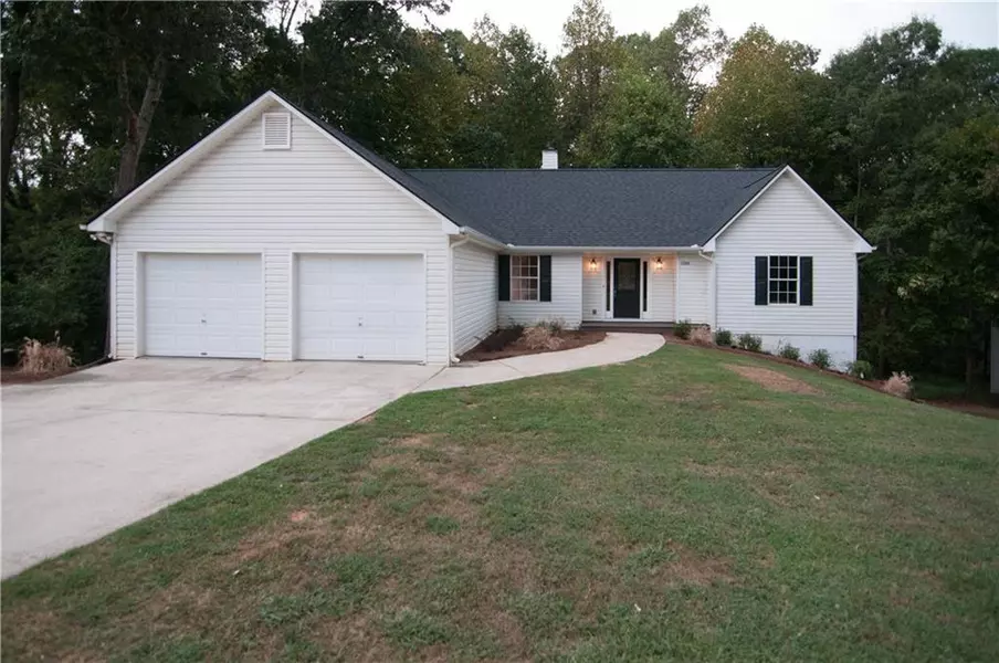 5989 River Oaks DR, Flowery Branch, GA 30542