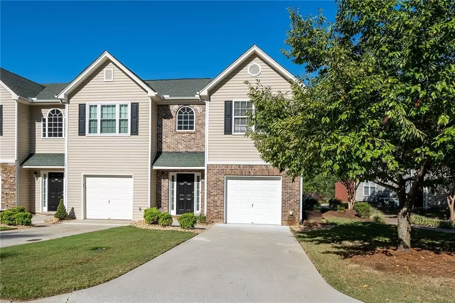 114 Creekwood DR, Woodstock, GA 30188