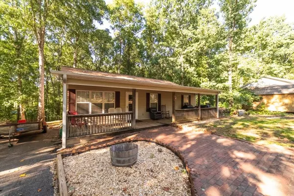 109 Windy Hills RD, Cleveland, GA 30528