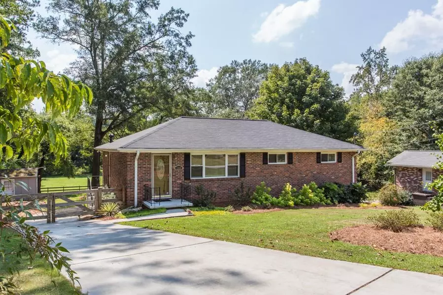 3336 Woodview DR SE, Smyrna, GA 30082