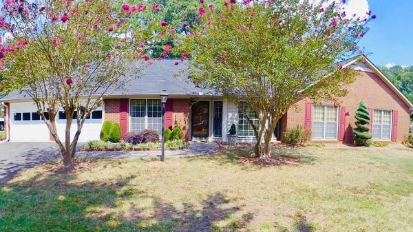 1224 Settlebench LN, Kennesaw, GA 30144