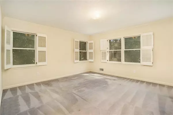 Stone Mountain, GA 30083,5169 Central DR