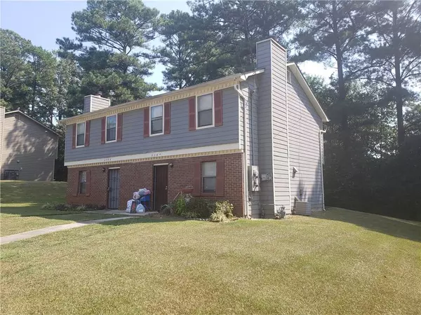 2384 Cragstone CT, Lithonia, GA 30058