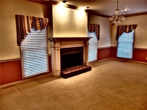 Gainesville, GA 30506,2511 N Oaks DR