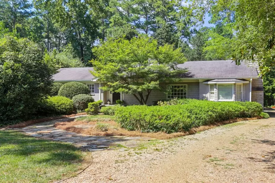 223 Pineland RD NW, Atlanta, GA 30342