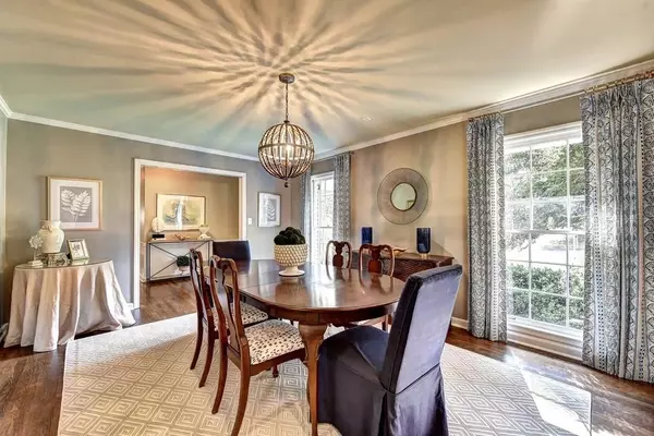 Atlanta, GA 30342,4795 Cherrywood LN