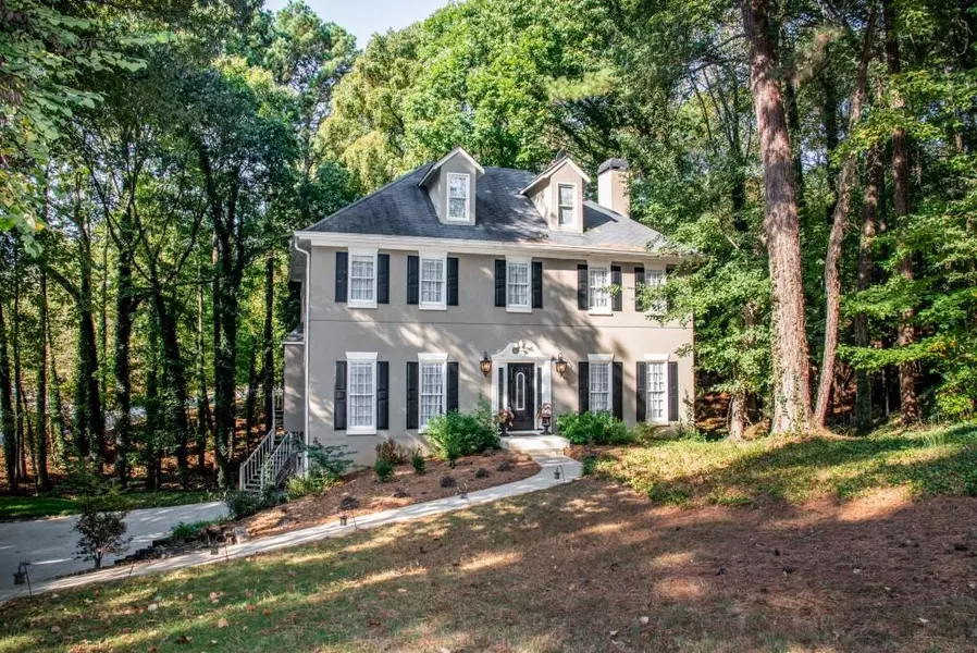 9305 Bluejack LN, Roswell, GA 30076