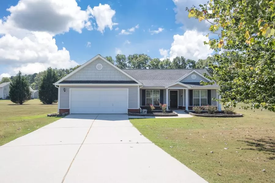 2304 Friends CT, Statham, GA 30666