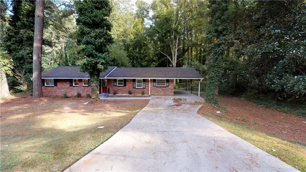 3214 Cloverhurst DR, East Point, GA 30344