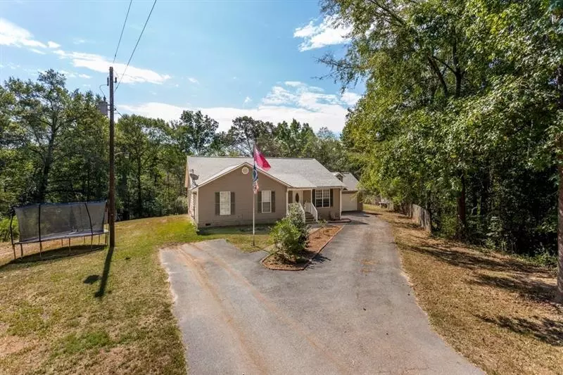 551 Lanier RD, Pendergrass, GA 30567