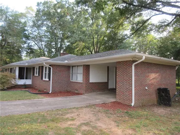 Cedartown, GA 30125,615 Martha LN