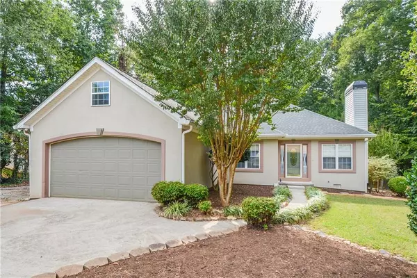 6620 Gigi DR,  Flowery Branch,  GA 30542