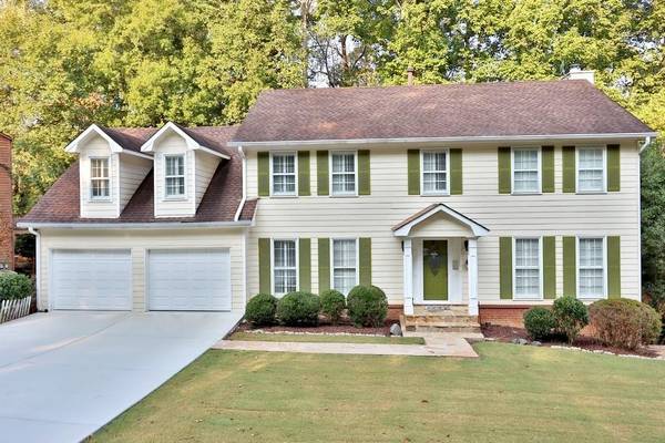 230 FALL CREEK TRCE, Roswell, GA 30076