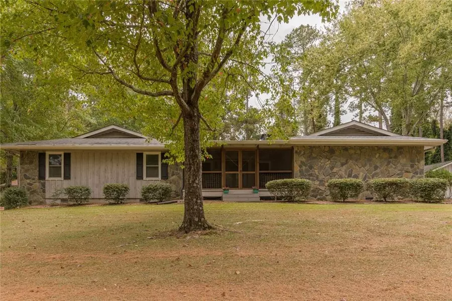 2572 S Lake RD, Snellville, GA 30078