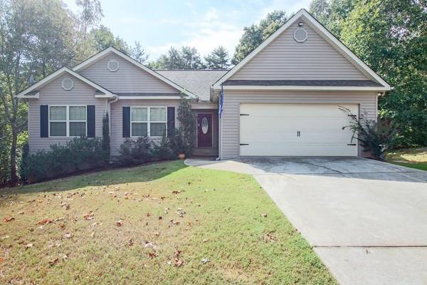 213 Woodcrest DR, Clarkesville, GA 30523