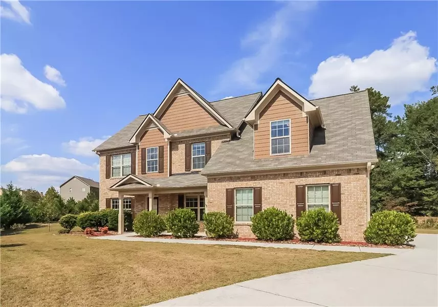 623 Hollowcrest CT, Loganville, GA 30052