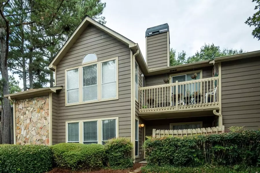 4009 CANYON POINT CIR, Roswell, GA 30076