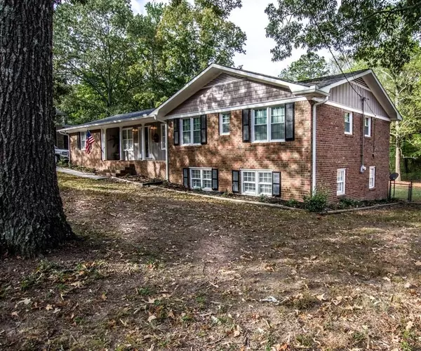 Calhoun, GA 30701,285 Lake DR SE