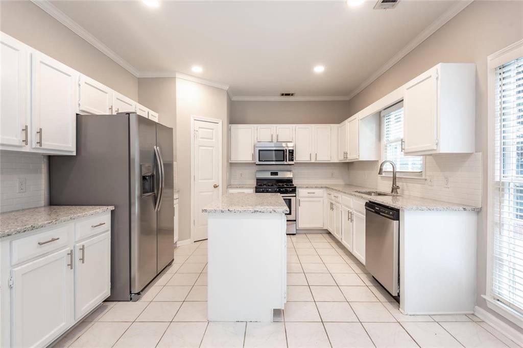 Johns Creek, GA 30022,5145 Firelight LN