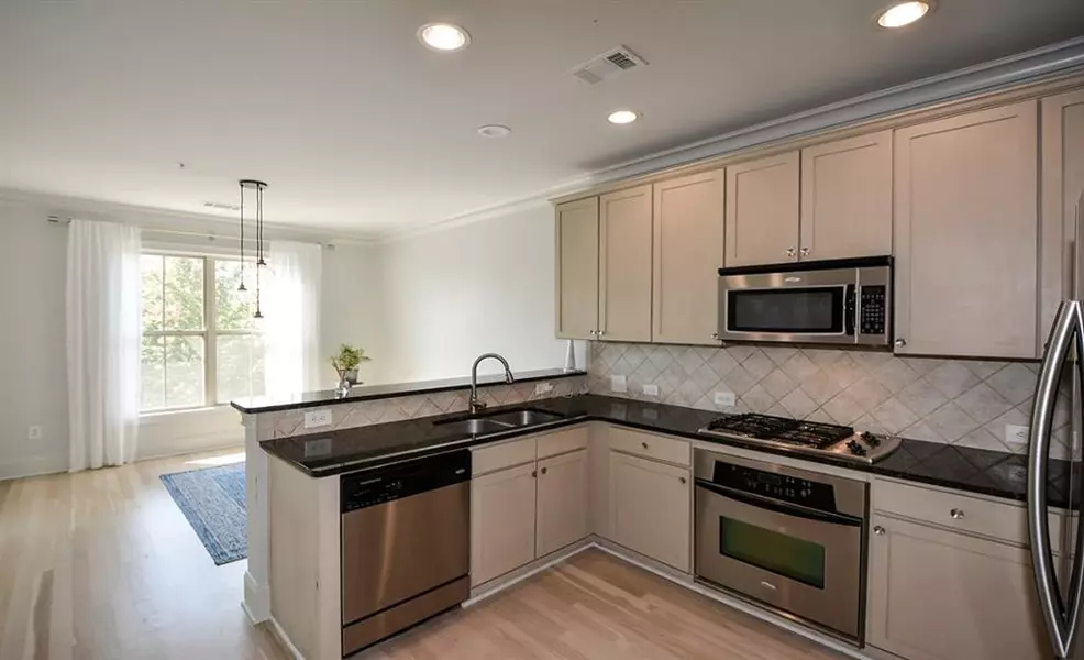 2742 Wander LN, Alpharetta, GA 30022