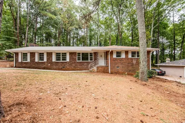 1462 Spring Valley LN, Stone Mountain, GA 30087