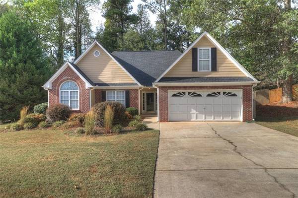 605 Weeping Willow DR, Loganville, GA 30052