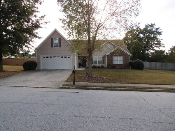 3927 ROCK HOLLOW DR, Loganville, GA 30052