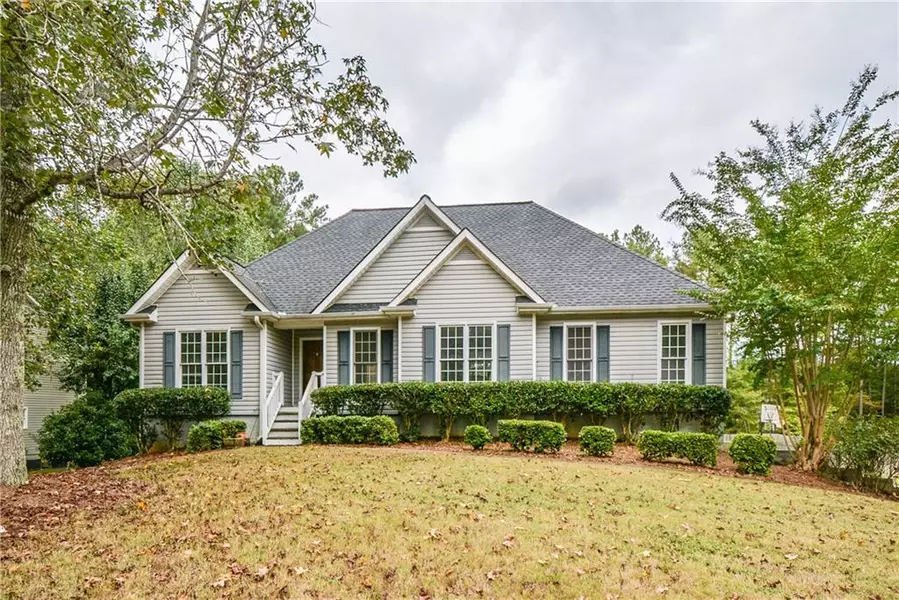 245 Abbington LN, Douglasville, GA 30134