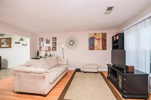 Roswell, GA 30076,231 Chads Ford WAY