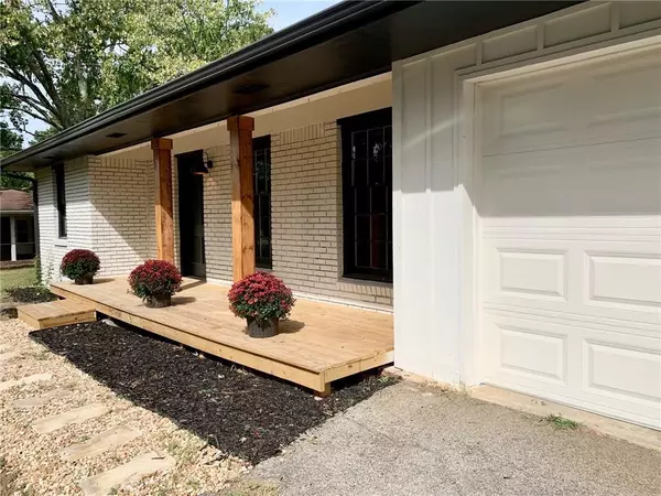 4283 Hiram Lithia Springs RD, Powder Springs, GA 30127
