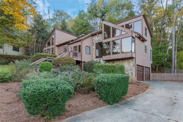 Roswell, GA 30075,2759 Long Lake CT NE