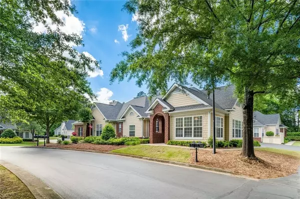 1602 Village LN, Roswell, GA 30075