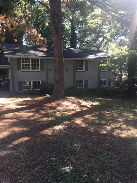 2136 Chestnut Hill CIR, Decatur, GA 30032