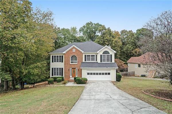 5523 Forest DR, Loganville, GA 30052