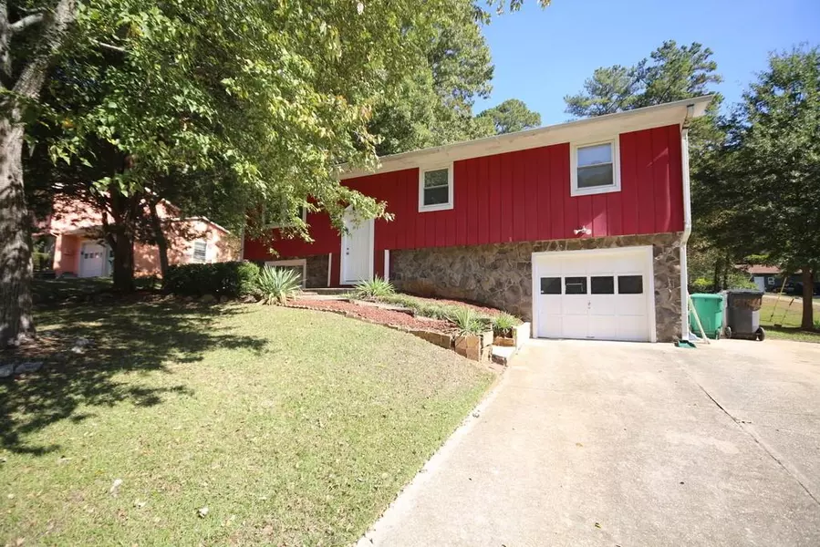 2194 Cherokee Valley CIR, Lithonia, GA 30058